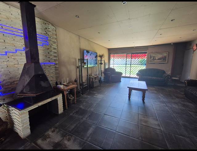 4 BEDROOM HOUSE FOR SALE IN SONLAND PARK